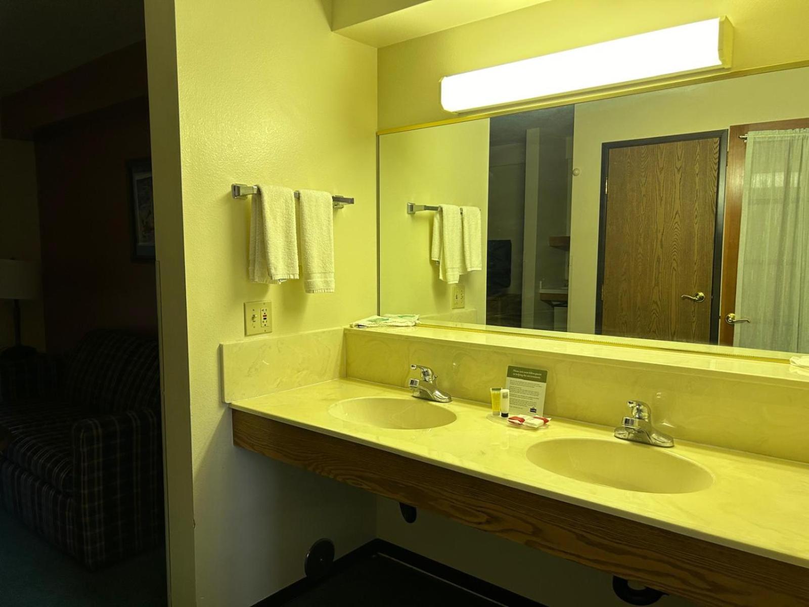 Northwoods Inn & Suites - Blackduck Buitenkant foto