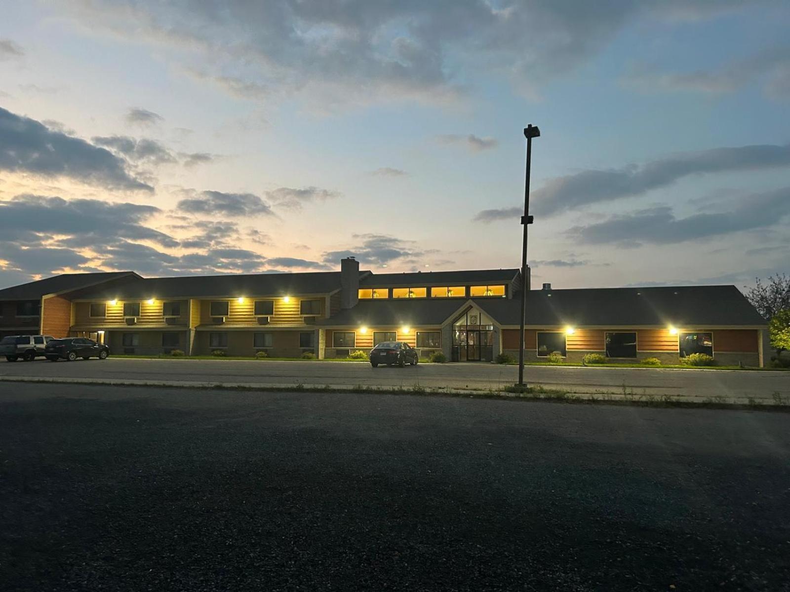 Northwoods Inn & Suites - Blackduck Buitenkant foto
